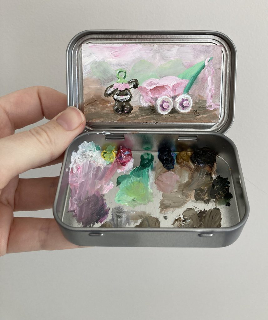 Blikvanger miniatuur schilderij in blikje met bijbehorende originele palet van Duftie of Charmkin